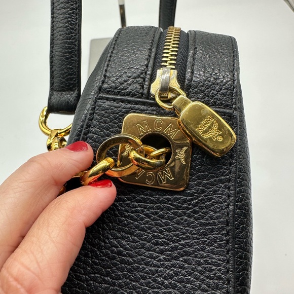 **Sale Alert ***EUC Vintage MCM made in Germany Black Crossbody with a dust bag - Picture 2 of 16